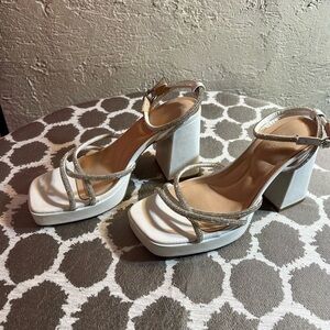 Elegant White Strappy Block Heel Sandals